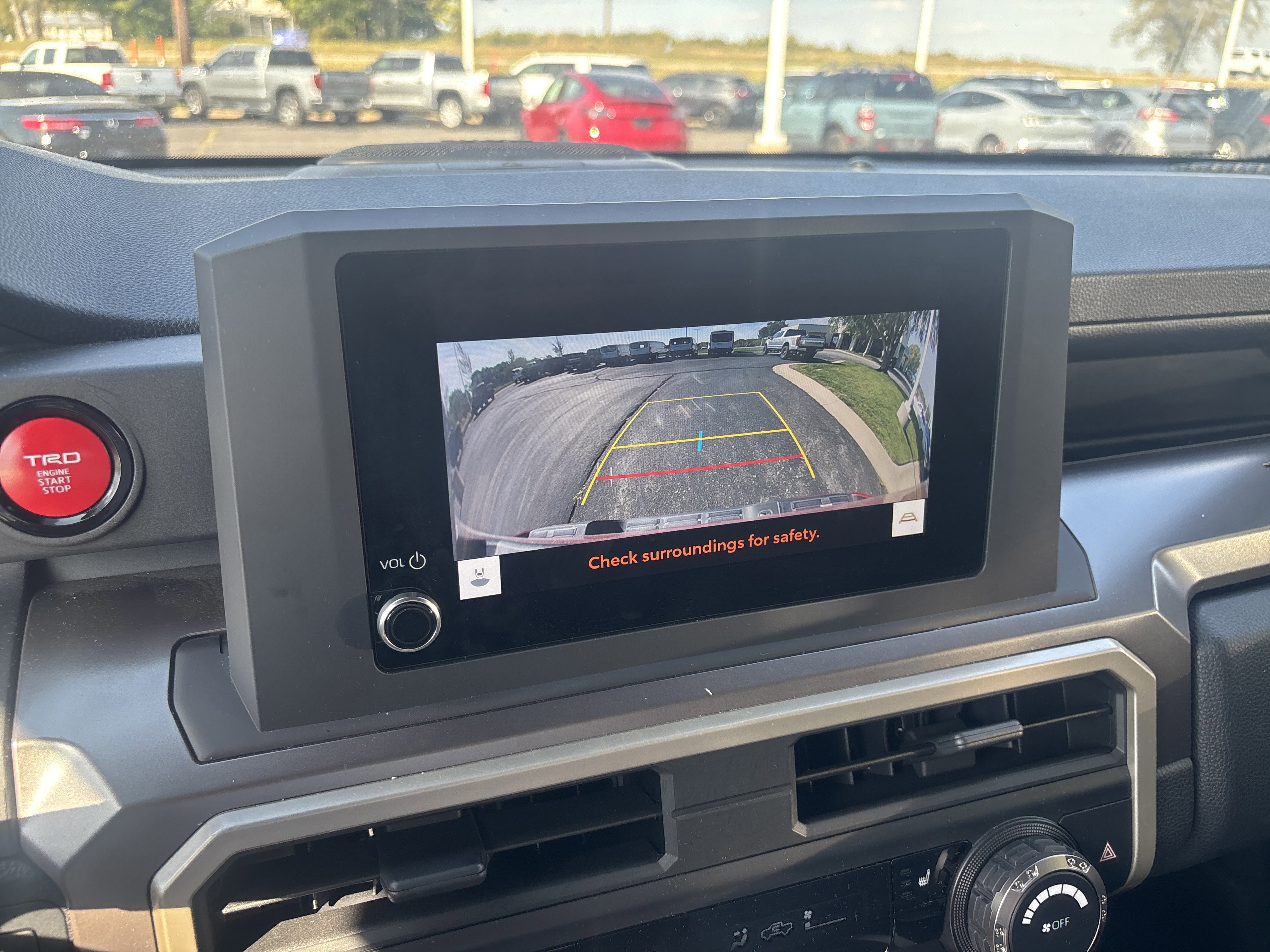 Used 2024 Toyota Tacoma TRD Off-Road image 18