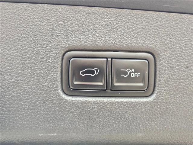 Used 2024 Kia Carnival EX FWD image 29