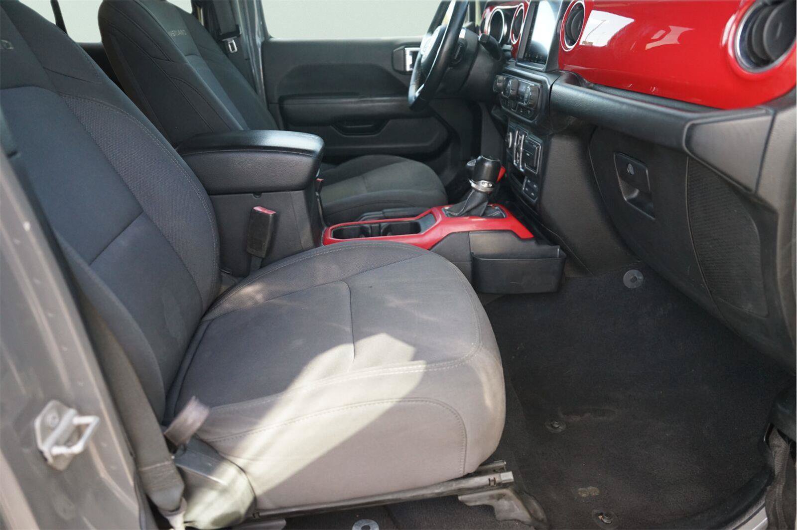 Used 2020 Jeep Gladiator Overland AWD/4WD image 18