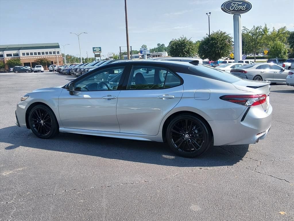 Used 2022 Toyota Camry XSE AWD/4WD image 6