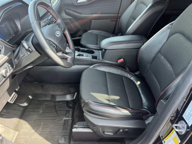 Certified 2024 Ford Escape ST-Line w/ Tech Pack #1 AWD/4WD image 18
