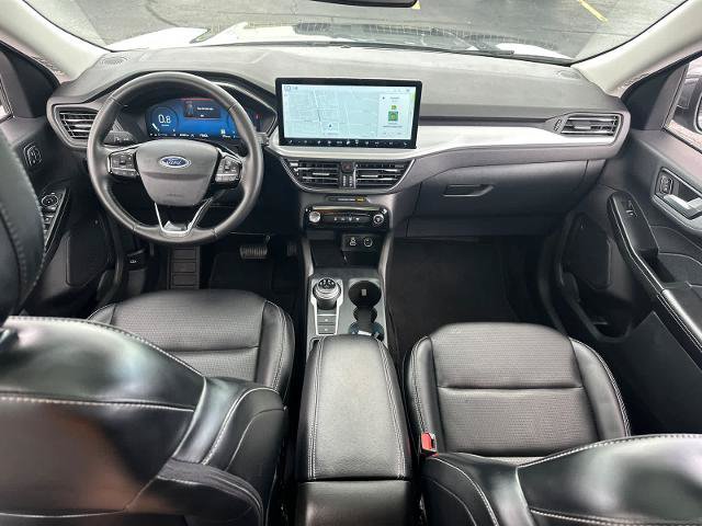 Certified 2025 Ford Escape Platinum AWD/4WD image 12