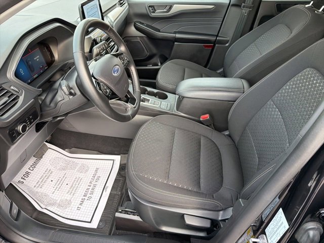 Certified 2025 Ford Escape Active w/ Cold Weather Package image 18