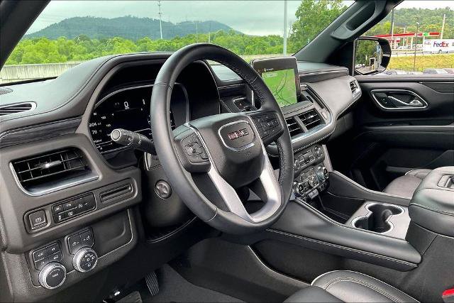 Used 2023 GMC Yukon SLT w/ SLT Premium Package AWD/4WD image 14
