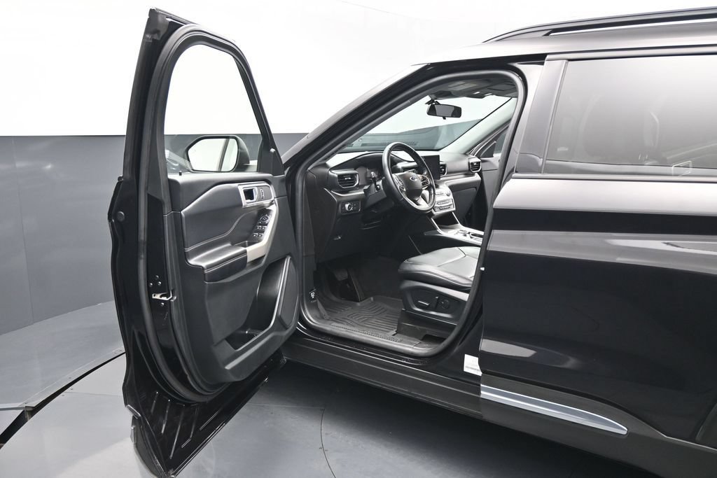 Certified 2022 Ford Explorer XLT AWD/4WD image 8