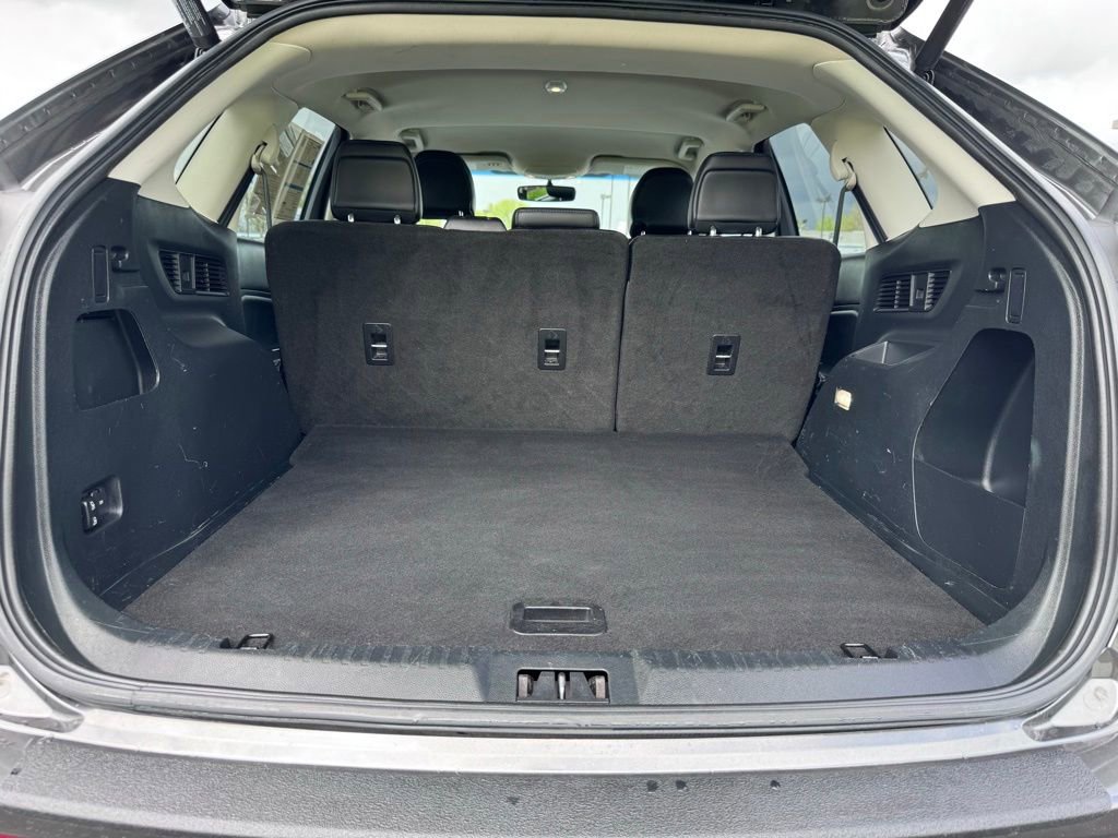 Certified 2018 Ford Edge SEL w/ Equipment Group 201A AWD/4WD image 44