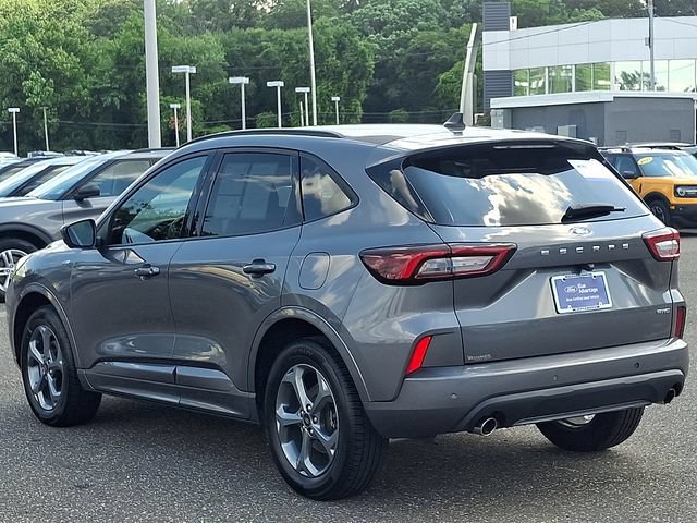 Certified 2023 Ford Escape ST-Line Select w/ Tech Pack #2 AWD/4WD image 4
