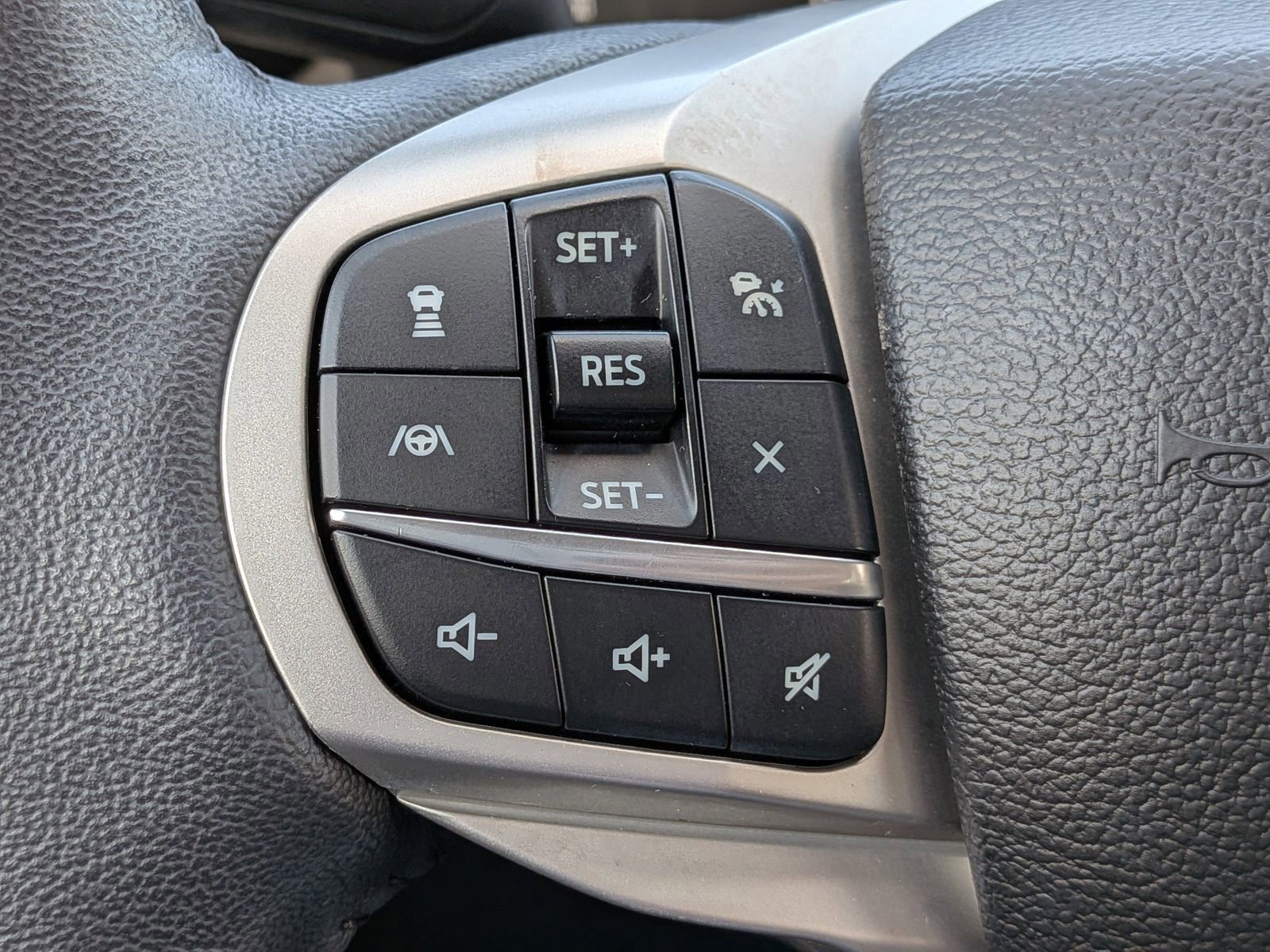 Certified 2023 Ford Explorer Limited w/ Equipment Group 301A image 31