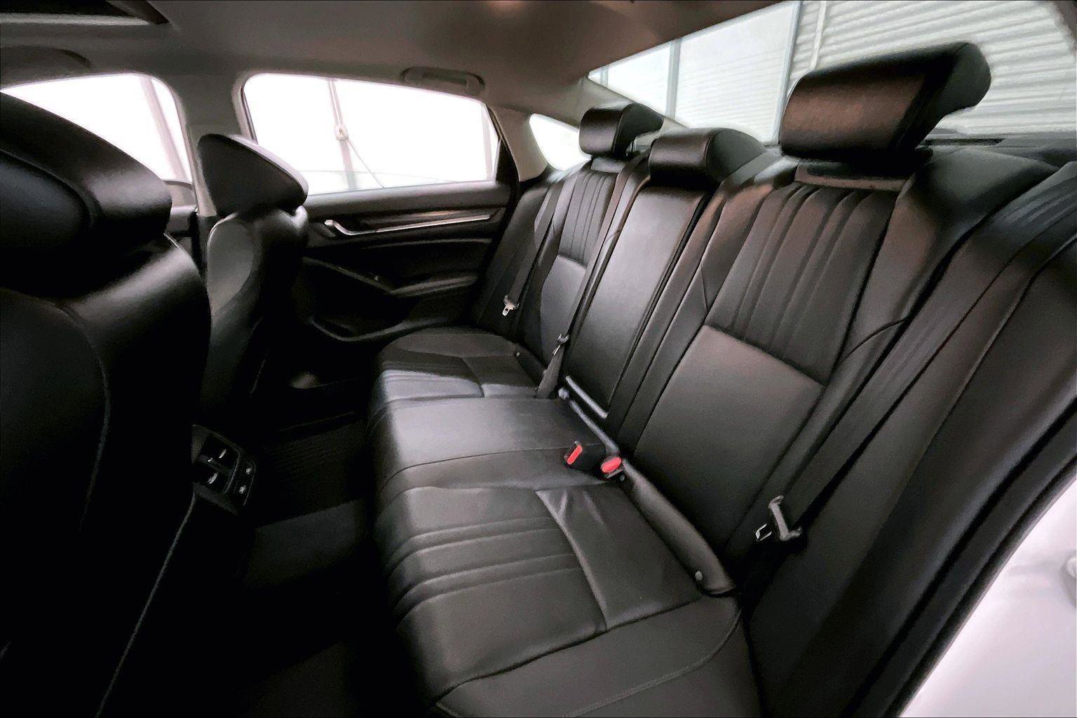 Used 2022 Honda Accord EX-L image 25