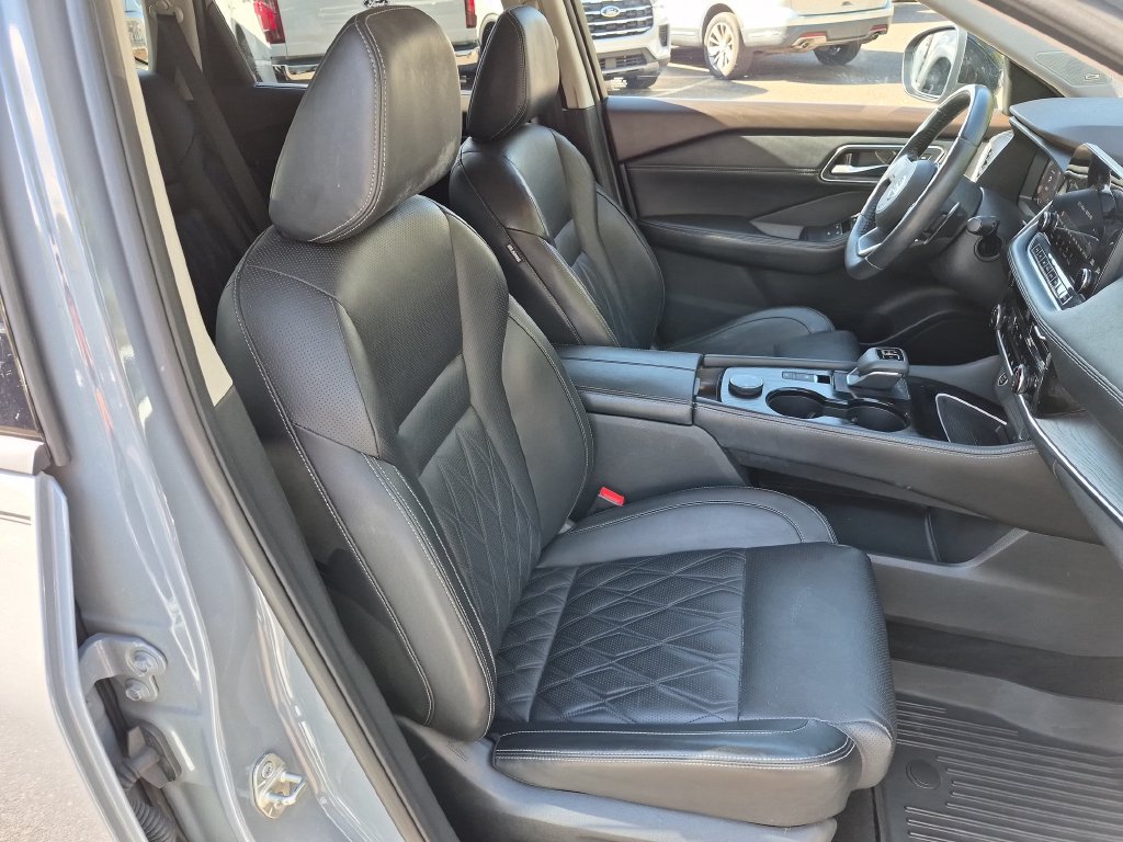 Used 2021 Nissan Rogue Platinum AWD/4WD image 37
