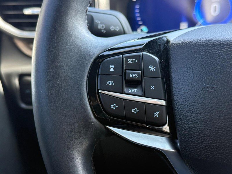 Certified 2023 Ford Explorer Platinum w/ Technology Package AWD/4WD image 19