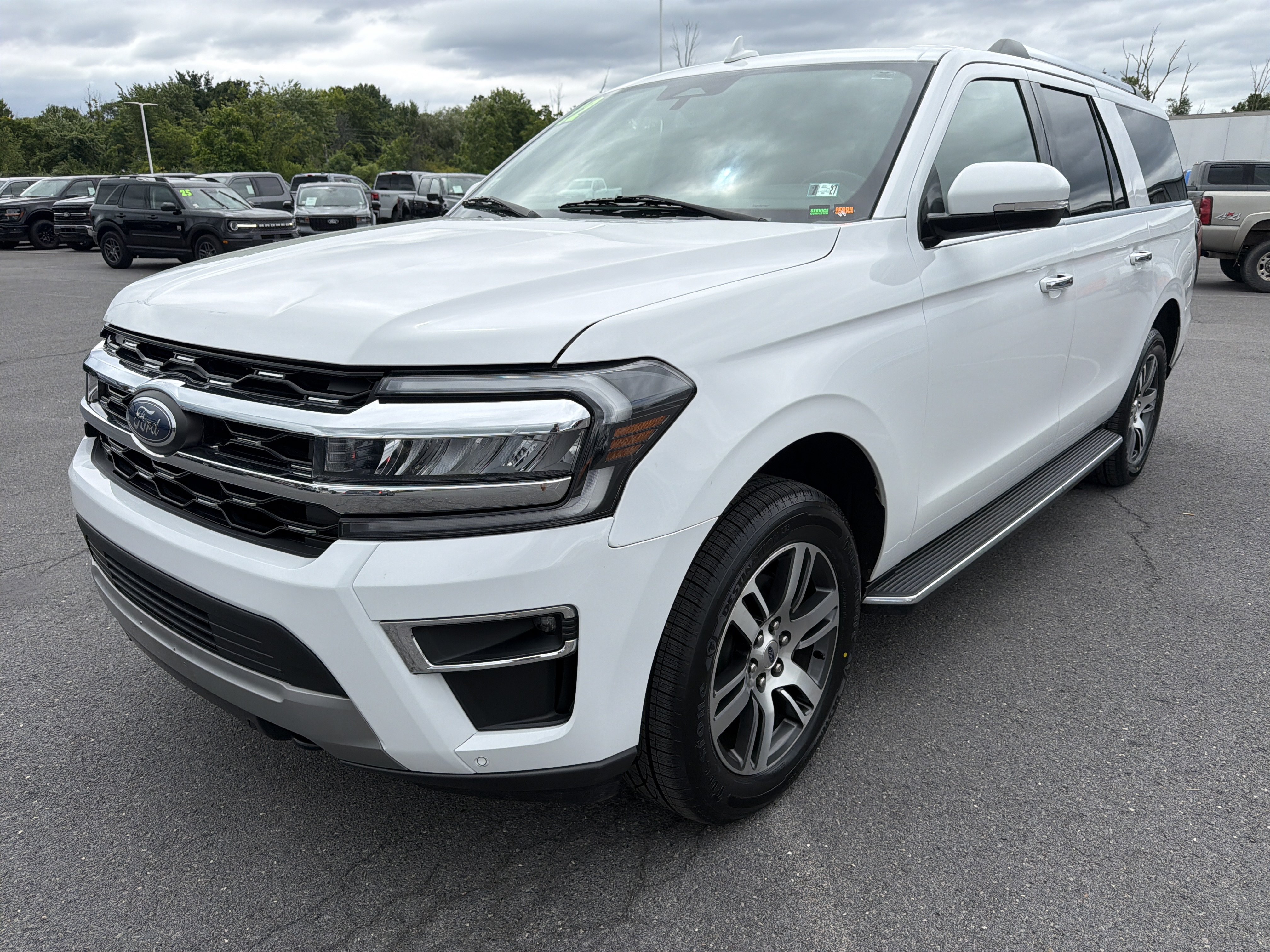 Certified 2022 Ford Expedition Max Limited AWD/4WD image 8