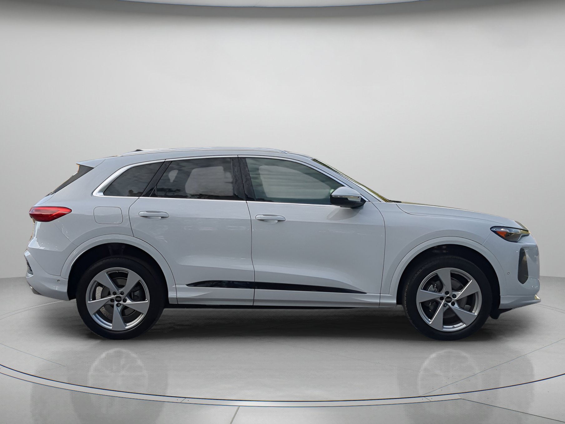 Used 2025 Audi Q5 Premium Plus AWD/4WD image 39