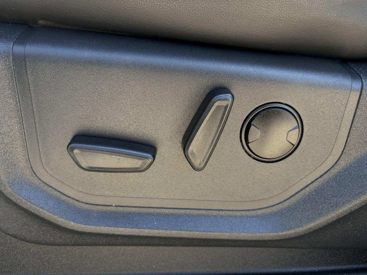 Certified 2024 Ford Expedition Max XLT image 27