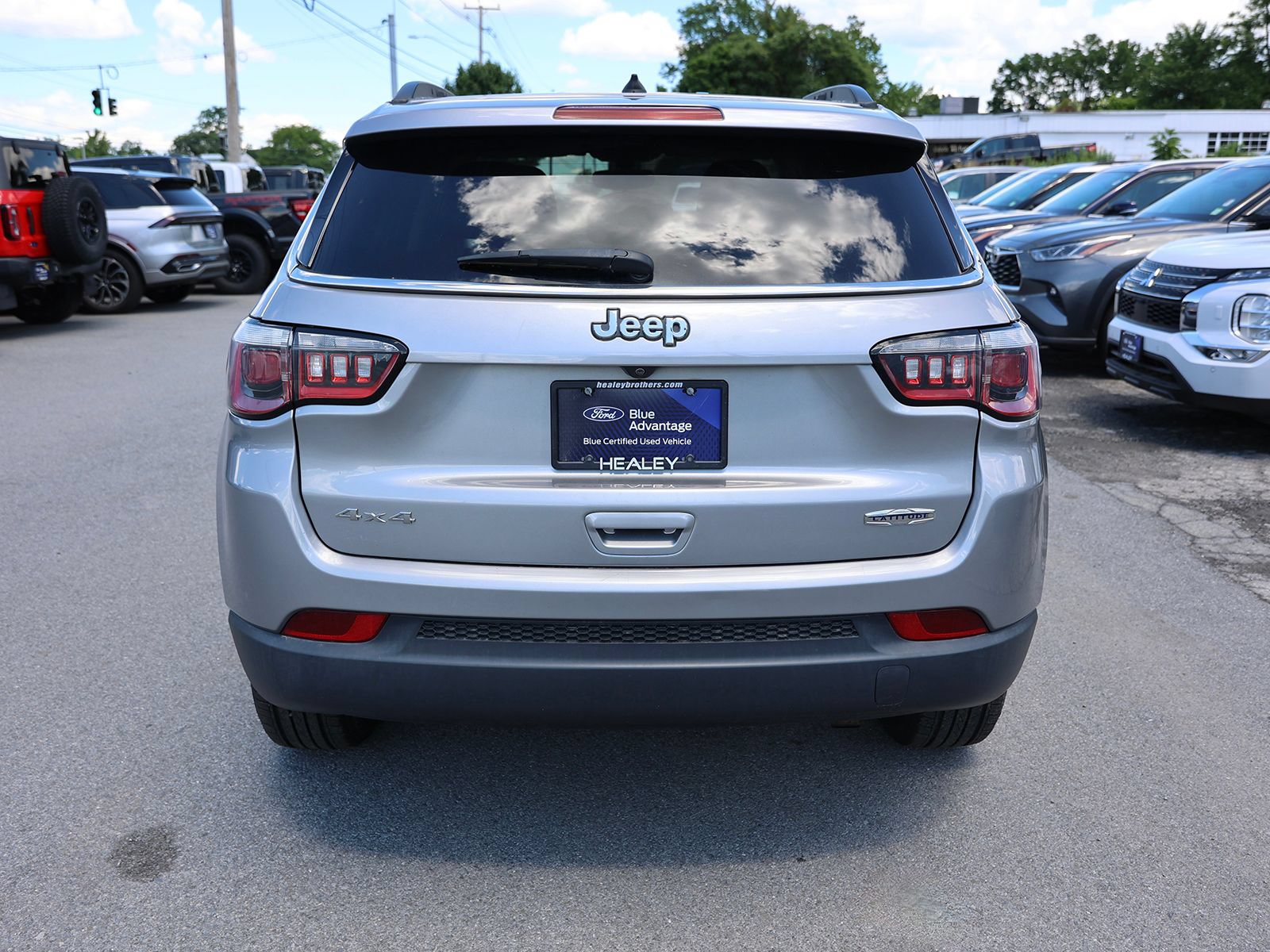 Used 2018 Jeep Compass Latitude AWD/4WD image 6
