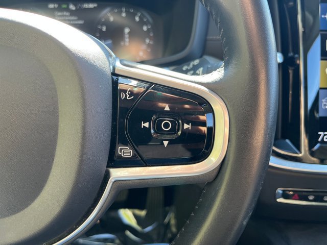 Used 2021 Volvo V60 T5 Cross Country image 20