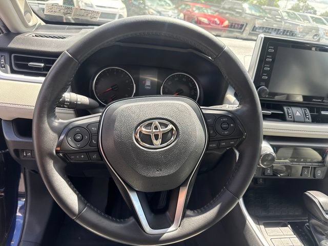 Used 2021 Toyota RAV4 XLE Premium AWD/4WD image 20