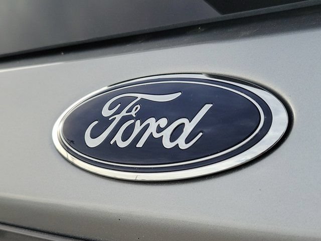 Certified 2022 Ford Explorer XLT w/ Equipment Group 202A AWD/4WD image 9