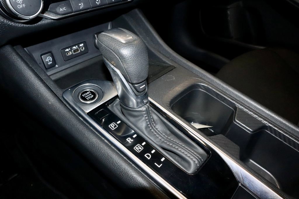 Used 2024 Nissan Sentra SV image 31