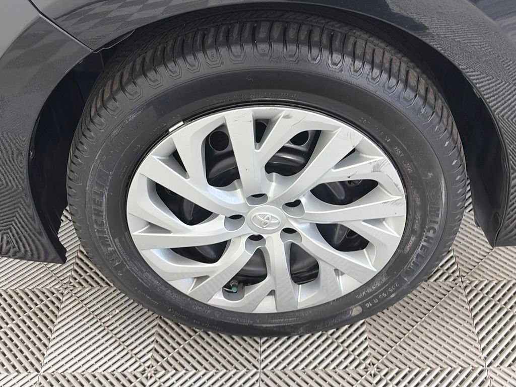 Used 2019 Toyota Corolla LE FWD image 8