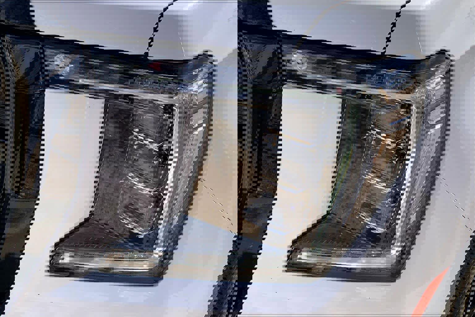 Used 2021 GMC Yukon XL SLT w/ SLT Premium Package image 27