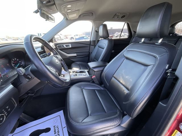 Certified 2021 Ford Explorer XLT w/ Equipment Group 202A AWD/4WD image 12