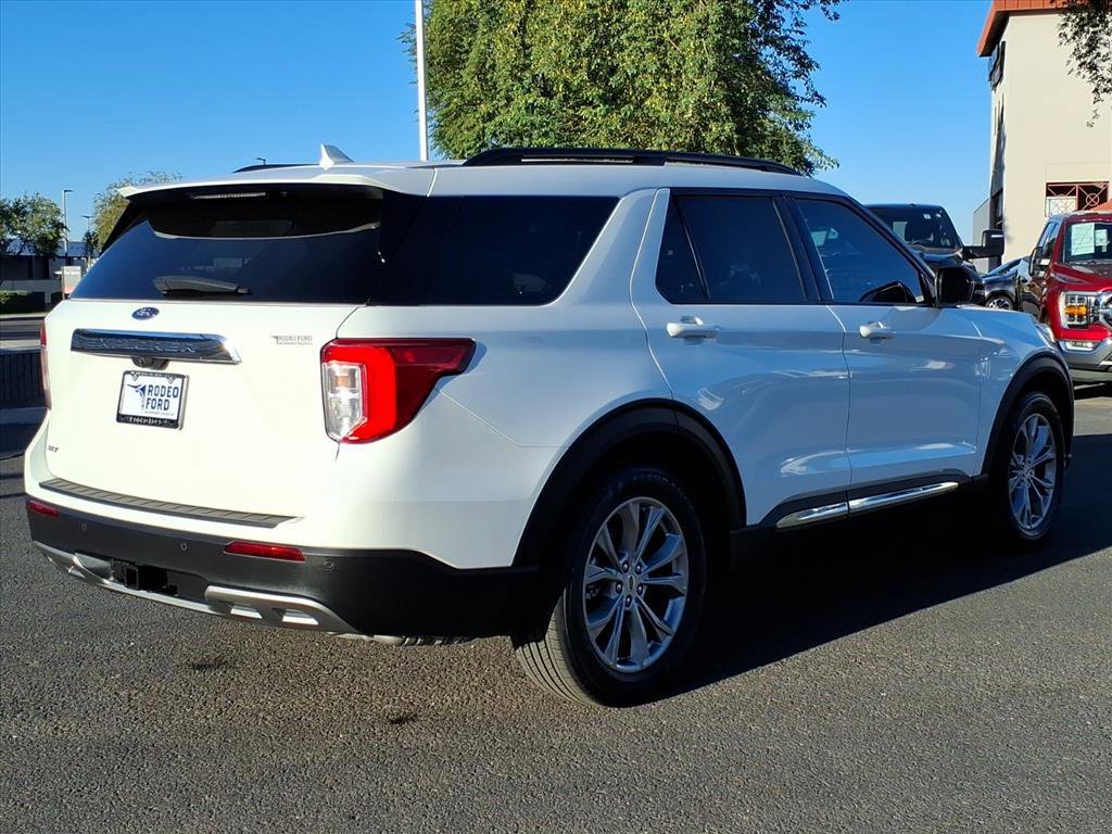 Certified 2022 Ford Explorer XLT w/ Equipment Group 202A image 4