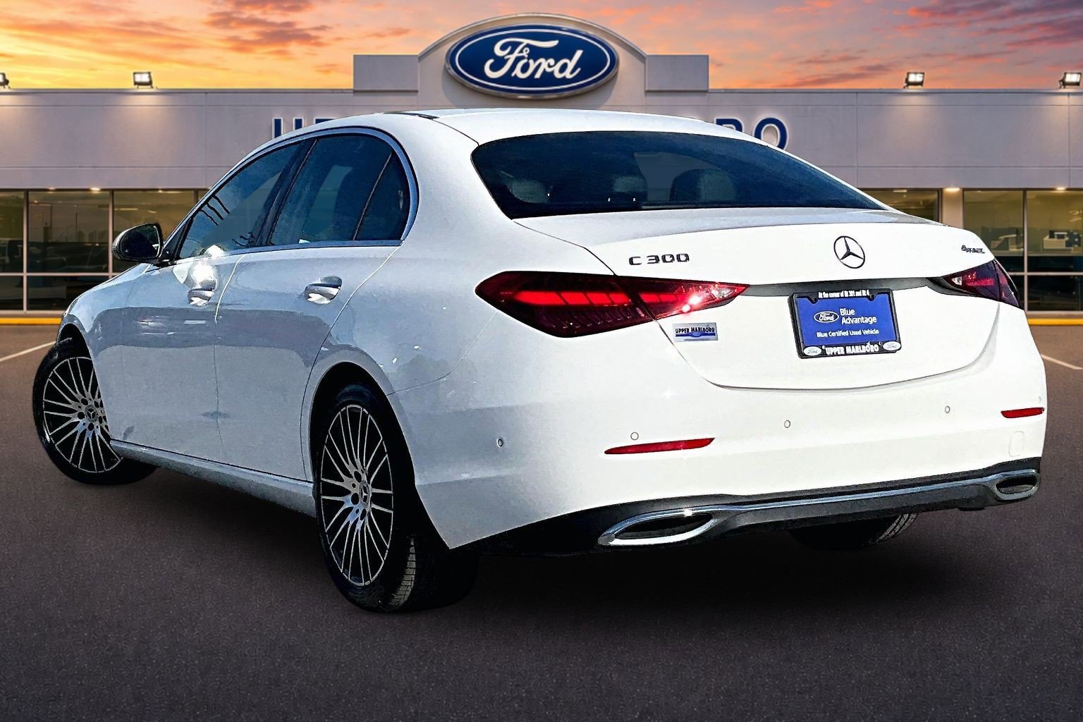 Used 2022 Mercedes-Benz C 300 4MATIC Sedan image 2