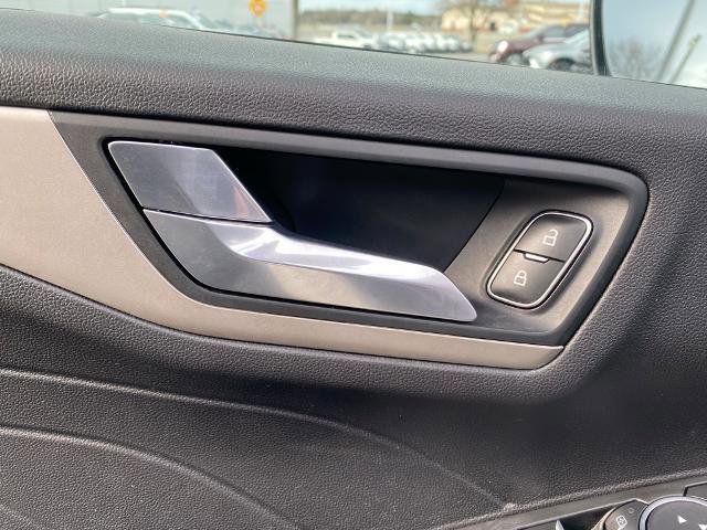 Certified 2021 Ford Escape SE image 14