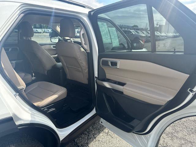 Certified 2023 Ford Explorer XLT w/ Equipment Group 202A AWD/4WD image 9