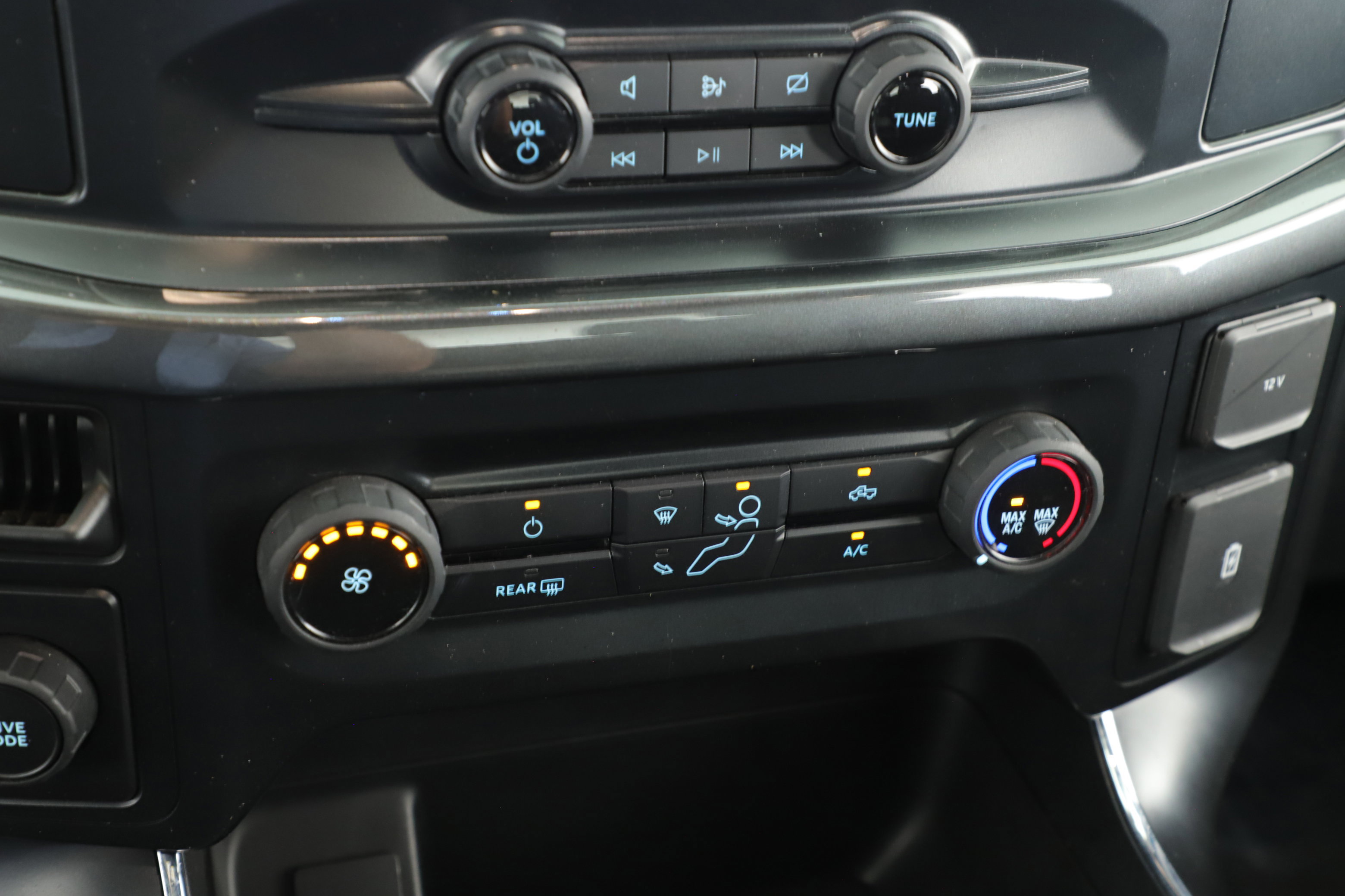 Certified 2022 Ford F150 XL w/ STX Appearance Package image 17