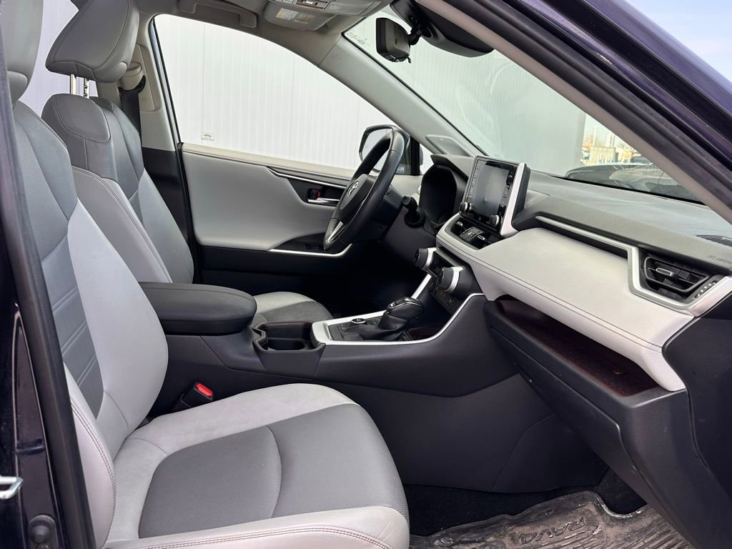 Used 2021 Toyota RAV4 Limited AWD/4WD image 22