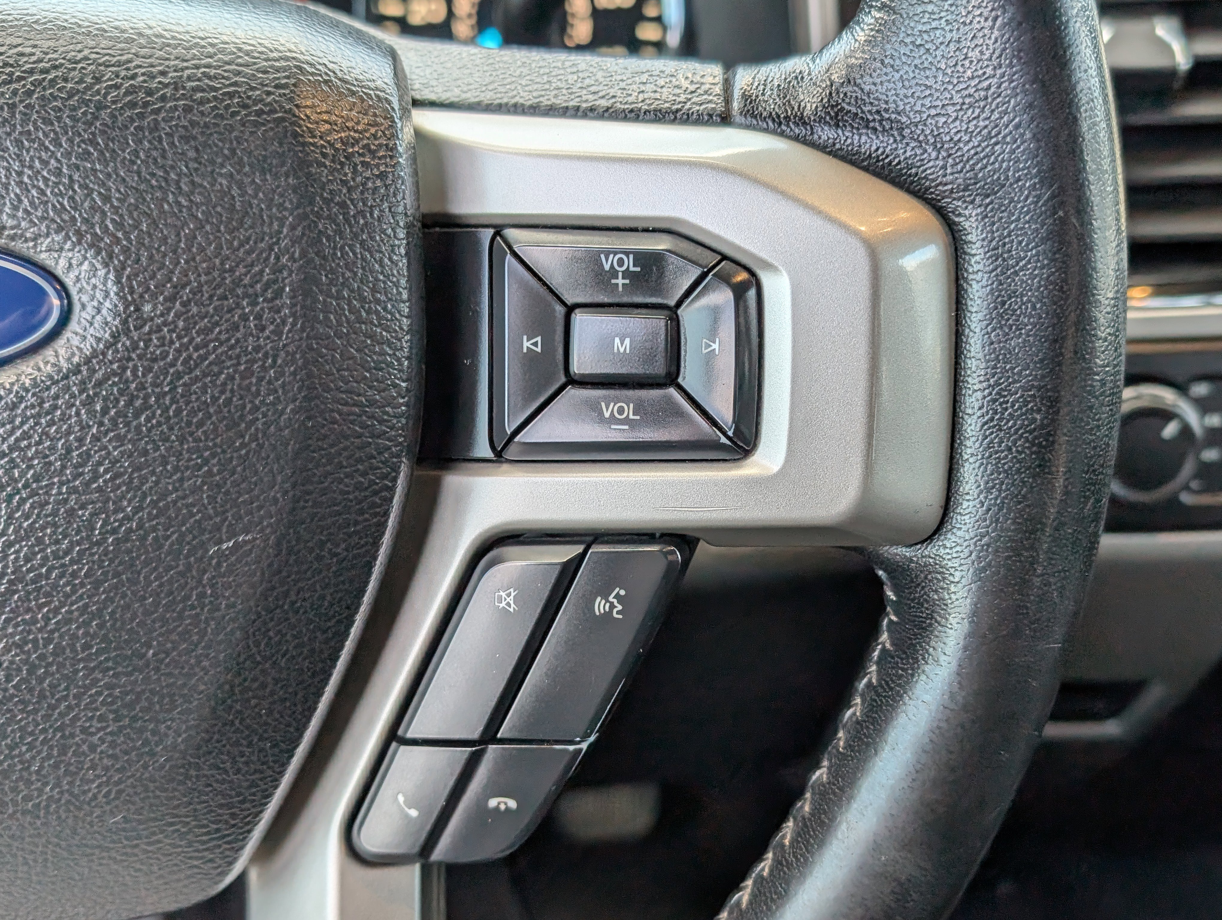 Certified 2018 Ford F150 Lariat image 20