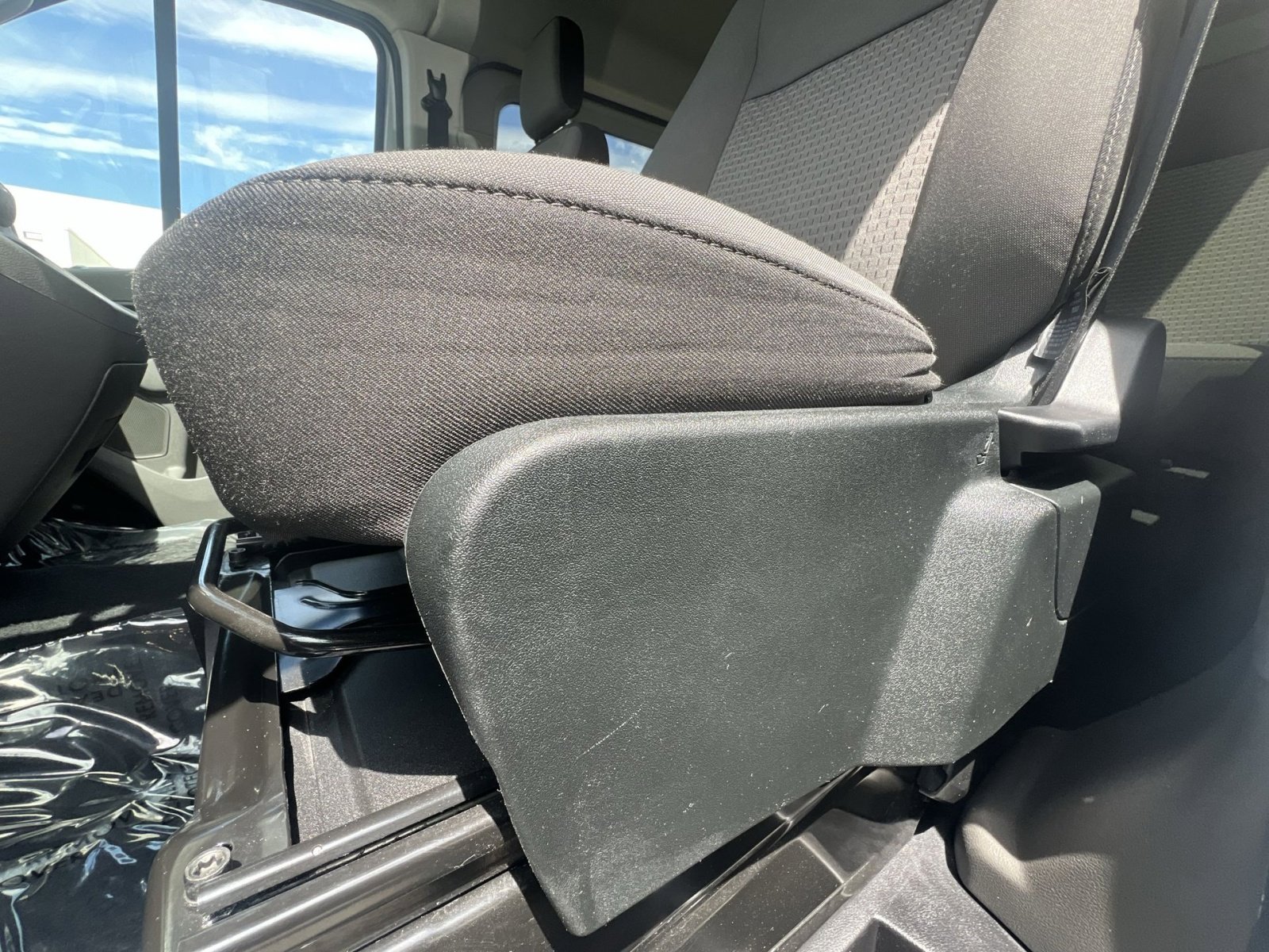 Certified 2025 Ford Transit 350 XLT RWD image 22