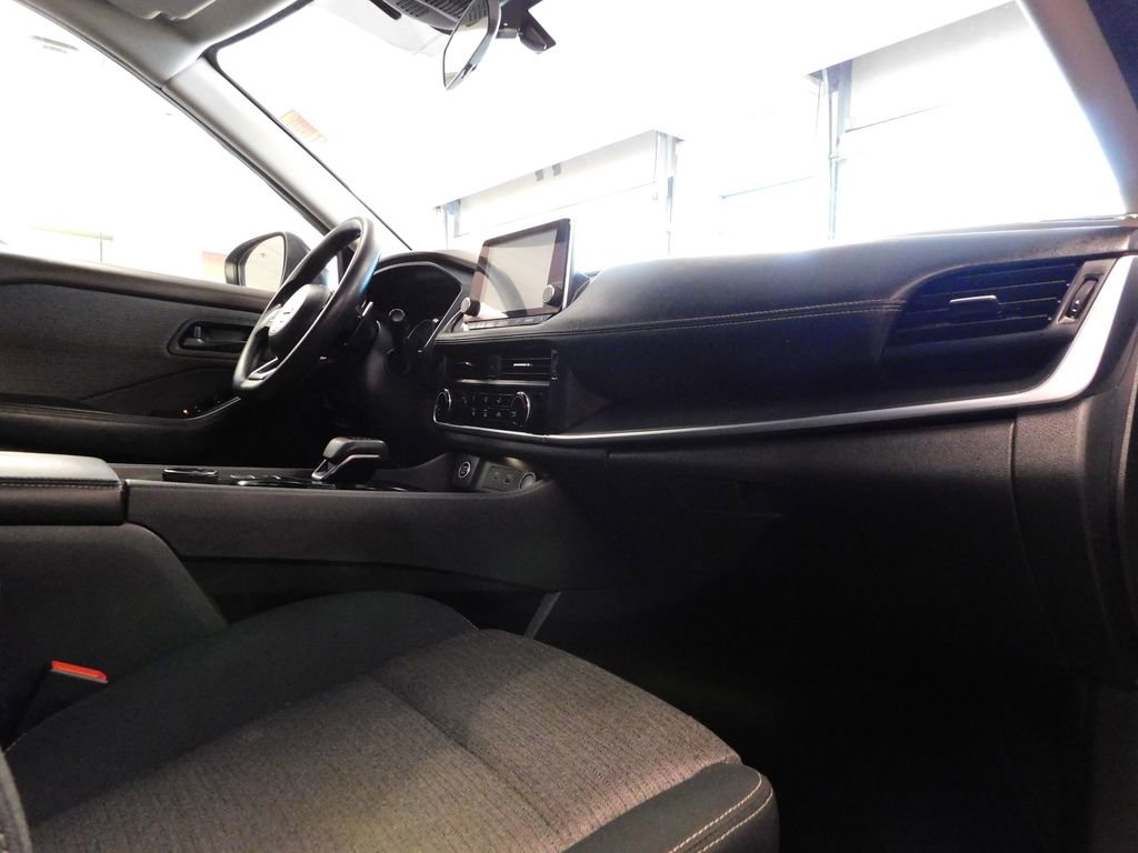 Used 2021 Nissan Rogue S AWD/4WD image 41