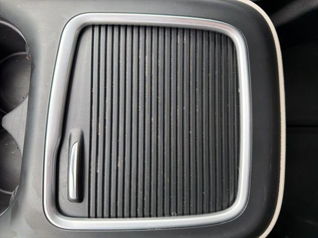 Used 2024 Chrysler Pacifica Touring-L image 36