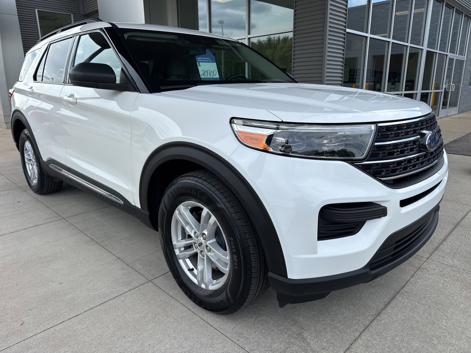 Certified 2020 Ford Explorer XLT w/ Comfort Package AWD/4WD image 10