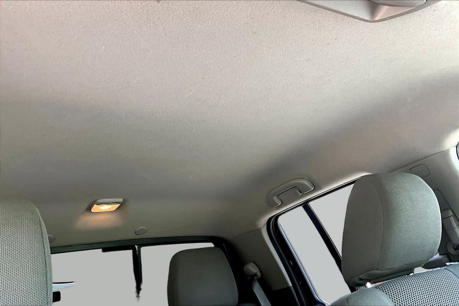 Used 2020 Nissan Frontier SV AWD/4WD image 14