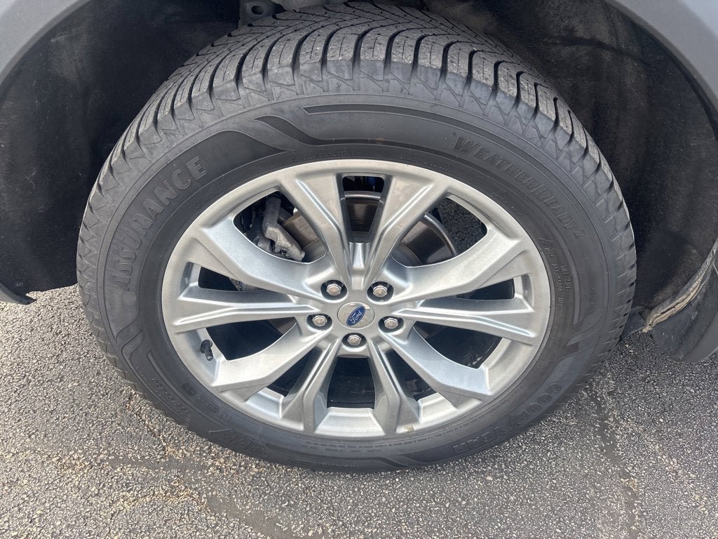 Certified 2023 Ford Explorer XLT w/ Equipment Group 202A AWD/4WD image 21