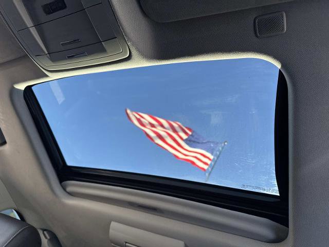 Used 2018 GMC Yukon SLT w/ Premium Edition image 22