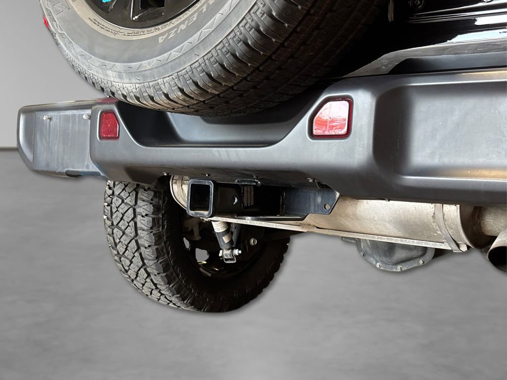 Used 2022 Jeep Wrangler Unlimited Sahara w/ Cold Weather Group image 18