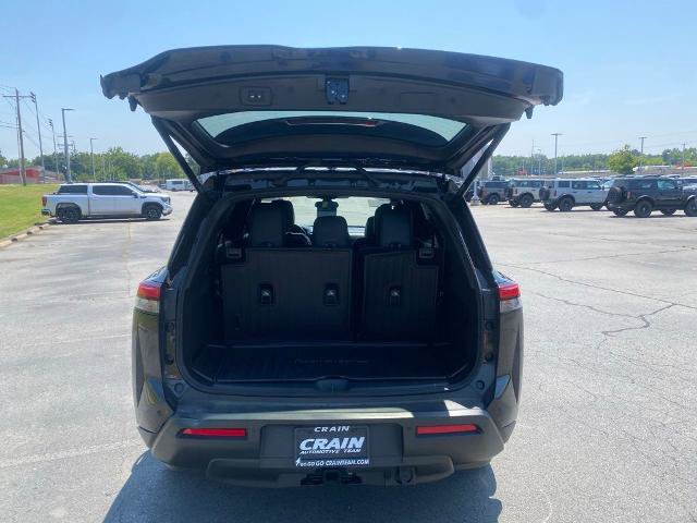 Used 2025 Nissan Pathfinder Rock Creek AWD/4WD image 9