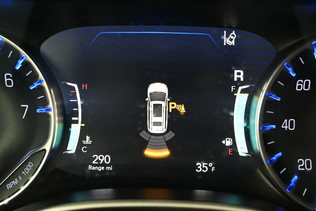 Used 2024 Chrysler Pacifica Touring-L FWD image 43