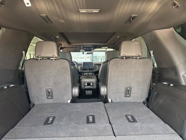 Used 2023 GMC Yukon AT4 AWD/4WD image 6