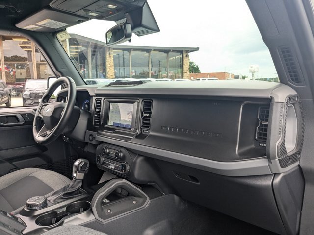 Certified 2022 Ford Bronco Big Bend w/ Sasquatch Package AWD/4WD image 33