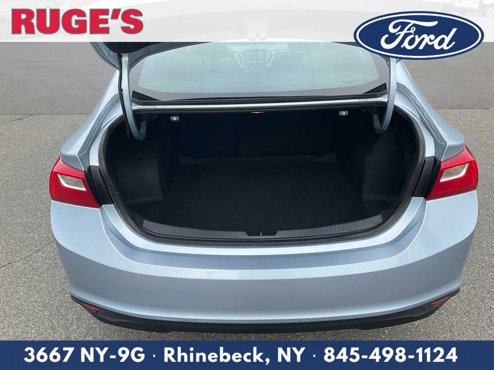Used 2017 Chevrolet Malibu LT FWD image 9