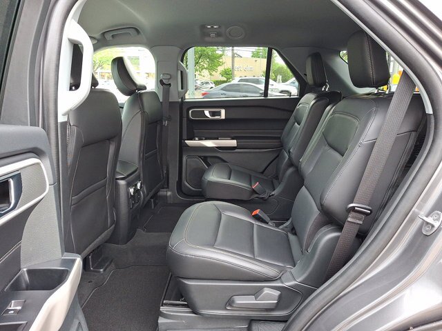 Certified 2022 Ford Explorer XLT w/ Equipment Group 202A AWD/4WD image 12
