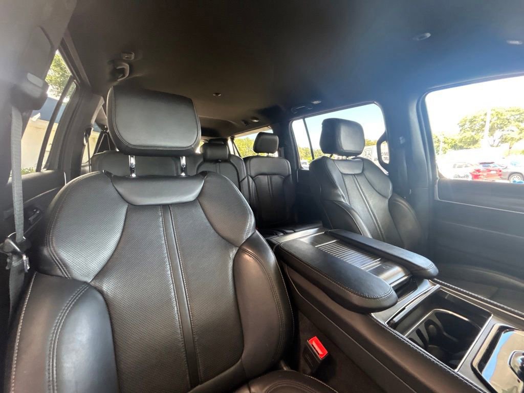 Used 2024 Jeep Wagoneer L Series II w/ Flexible Seating Group image 27