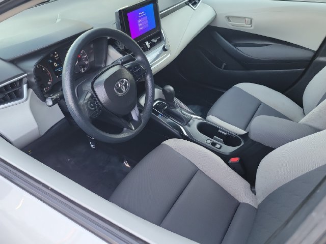 Used 2023 Toyota Corolla LE FWD image 3