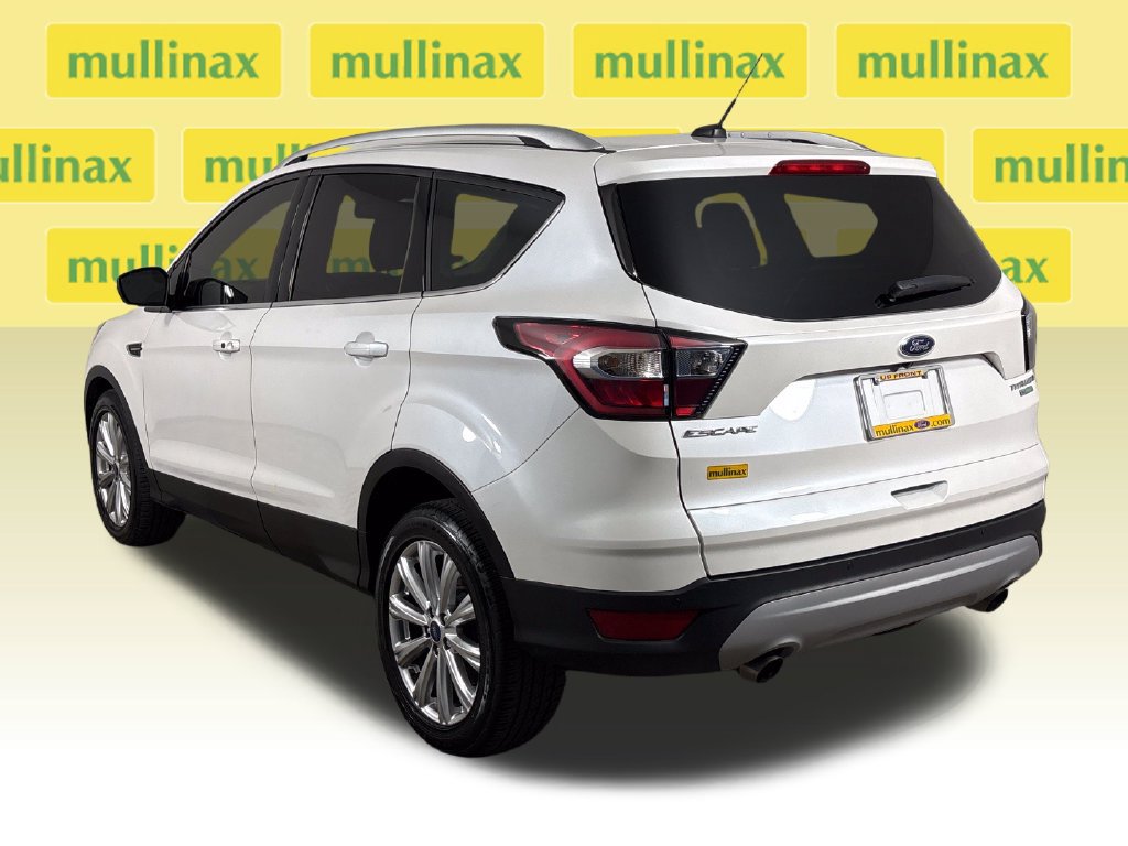 Certified 2017 Ford Escape Titanium FWD image 9